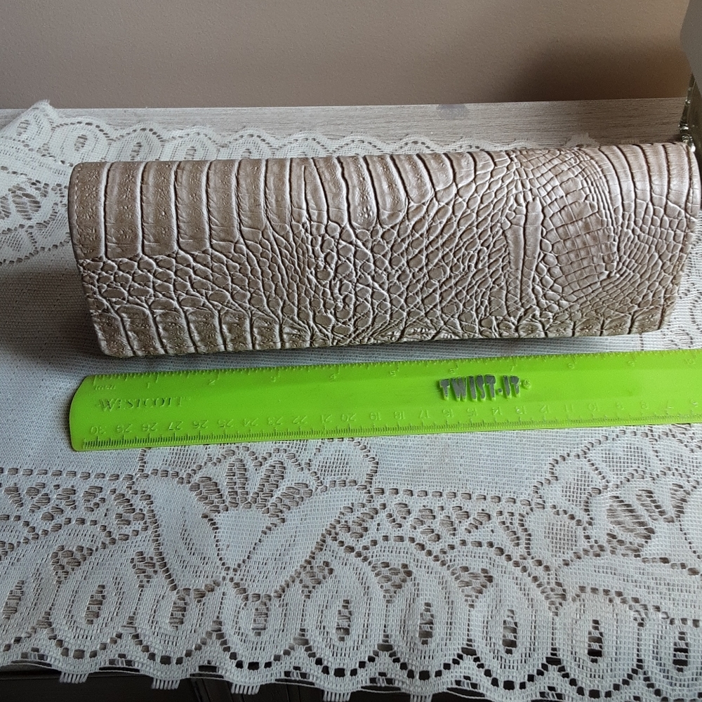 Bijoux terner clutch for women